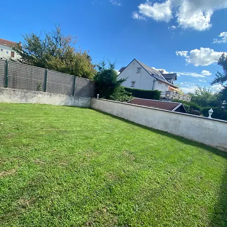 Maison Calme Et Spacieuse Pas De Fetes בית נופש